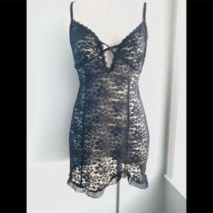 SECRET TREASURES SLEEPWEAR S 4-6 NIGHTGOWN SEXY BLACK LACE